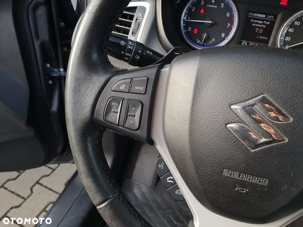 Suzuki SX4 S-Cross 1.4 T Premium 4WD - 35