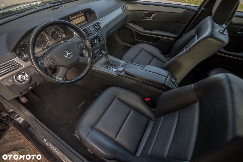 Mercedes-Benz Klasa E 250 BlueEFFICIENCY 7G-TRONIC Avantgarde - 16