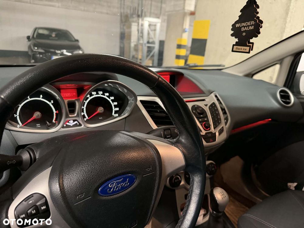 Ford Fiesta 1.4 Trend - 9