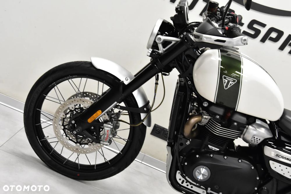 Triumph Scrambler - 25