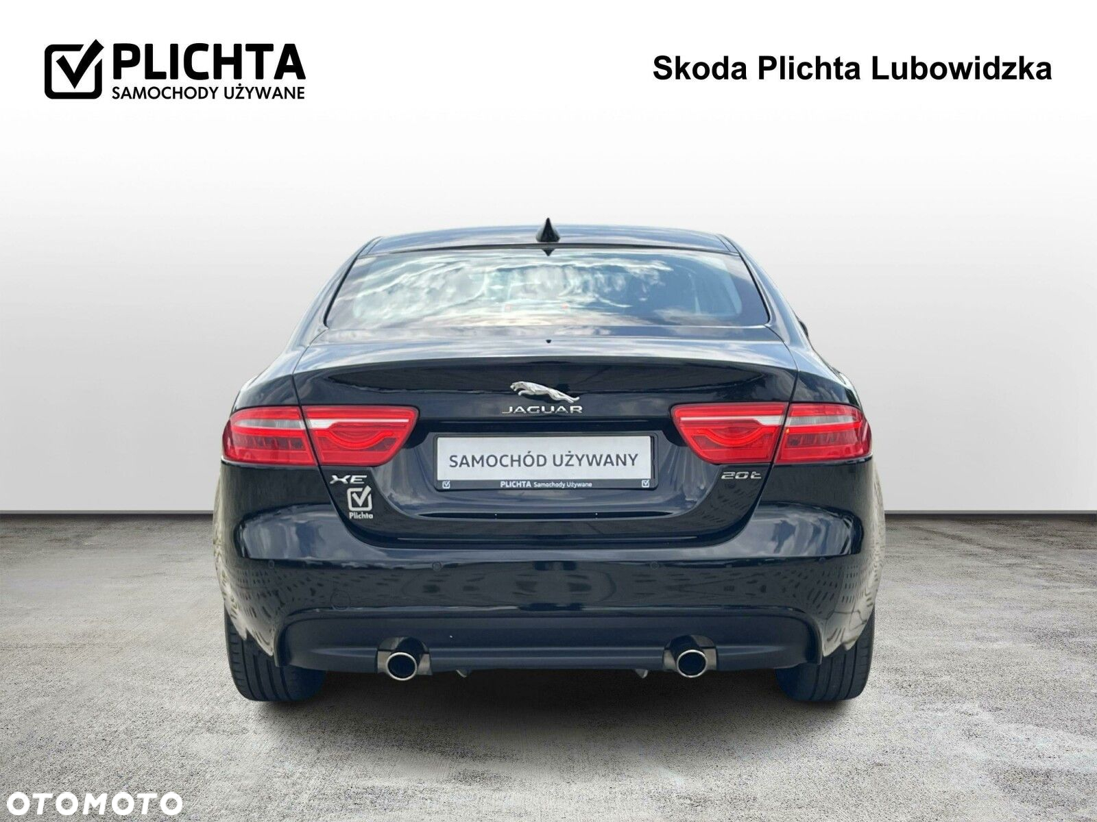 Jaguar XE 2.0 T Portfolio - 4