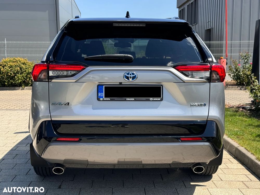 Toyota RAV4 - 6