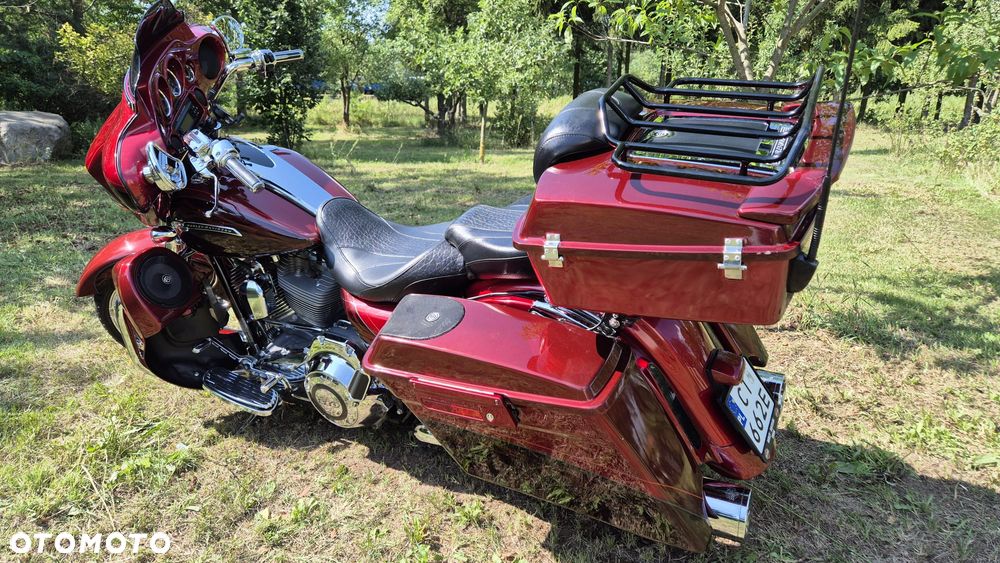 Harley-Davidson CVO Street Glide - 5