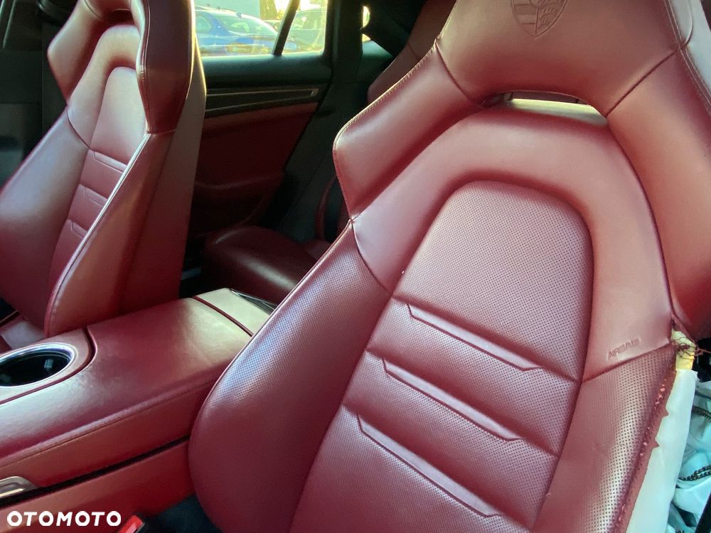Porsche Panamera - 30