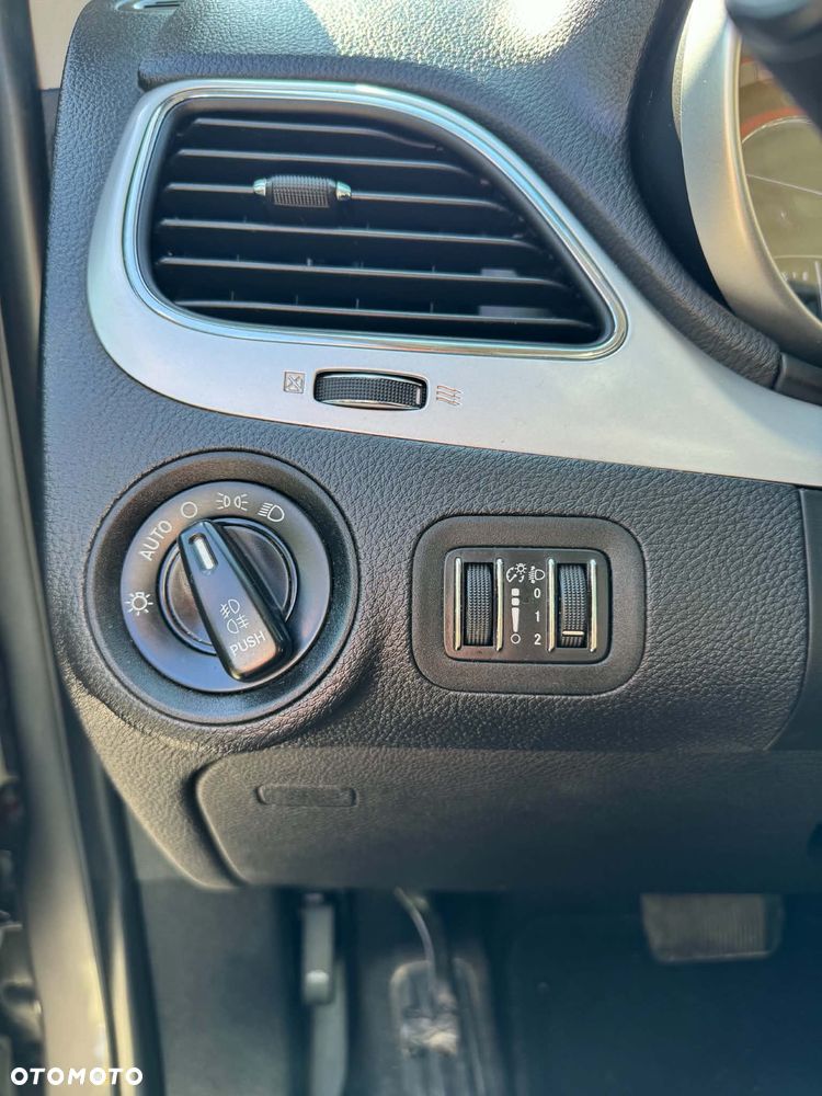 Fiat Freemont 2.0 Multijet 16V DPF Automatik Allrad Urban - 19