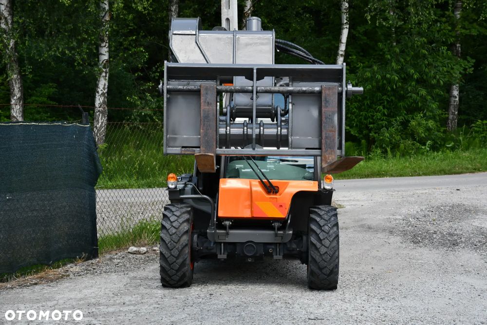 Ausa T 240H - 22