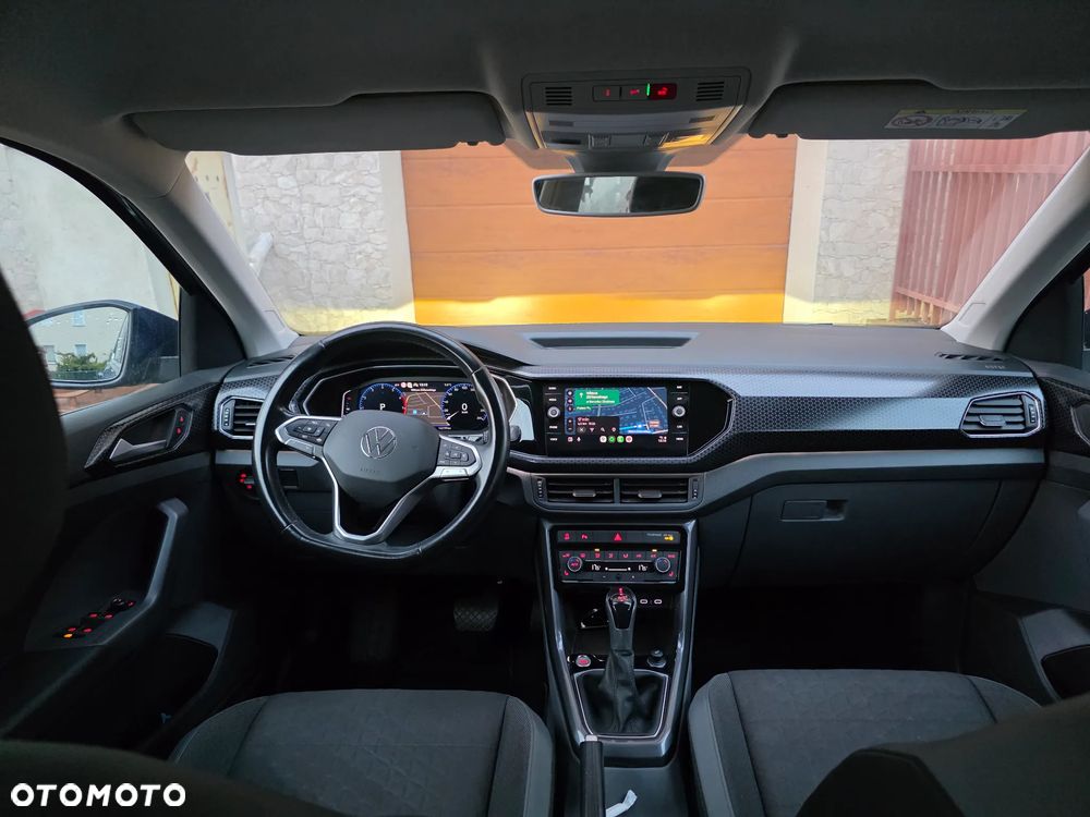 Volkswagen T-Cross - 12