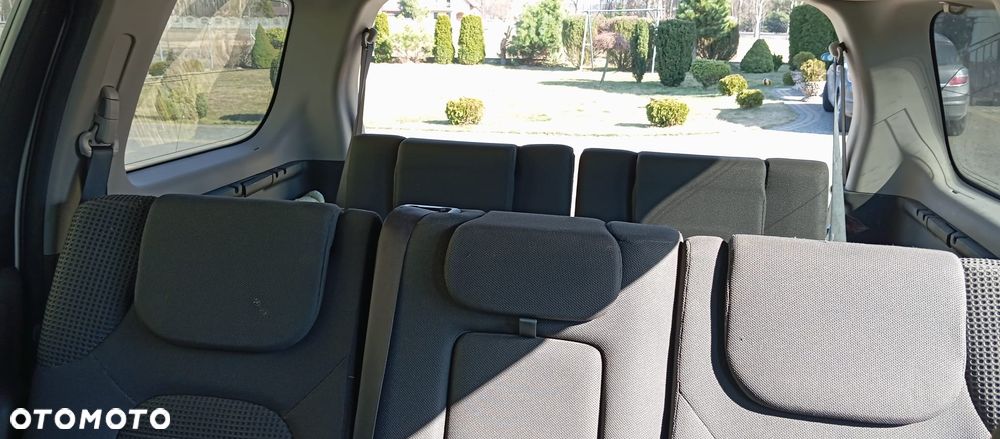 Nissan Pathfinder 2.5 D SE - 8