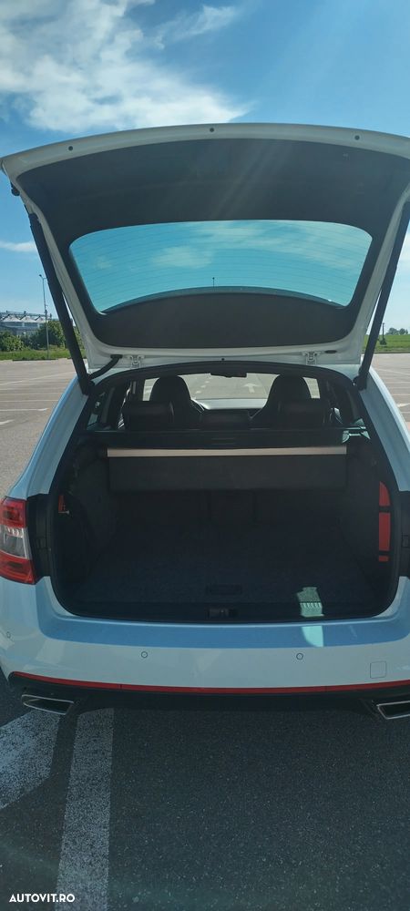 Skoda Octavia 2.0 TSI RS DSG - 6