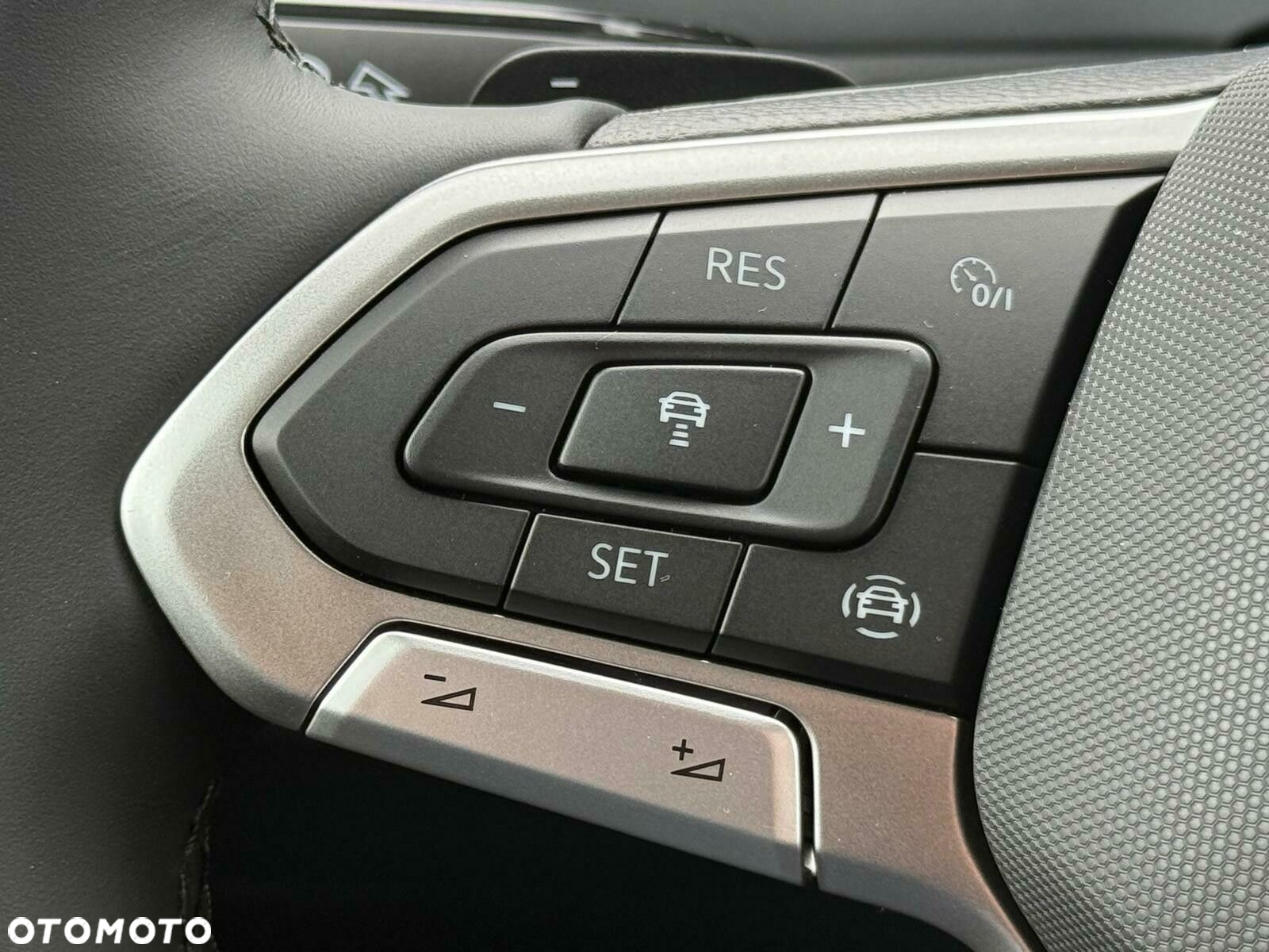 Volkswagen T-Roc 1.5 TSI R-Line Plus DSG - 26
