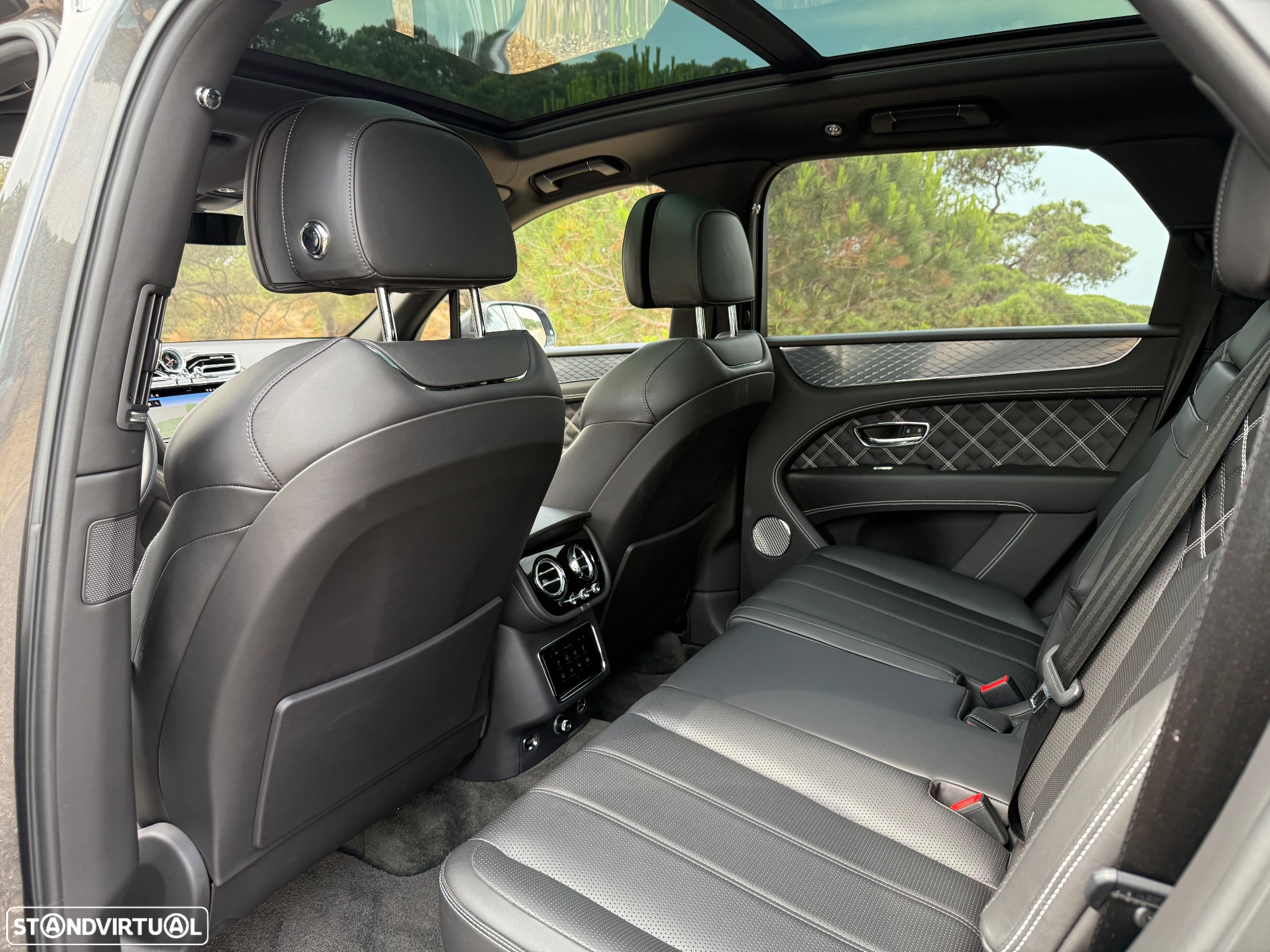 Bentley Bentayga EWB V8 - 20