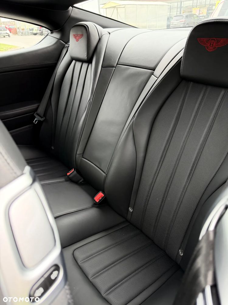 Bentley Continental GT - 11