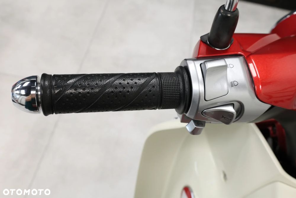Honda Super Cub - 18