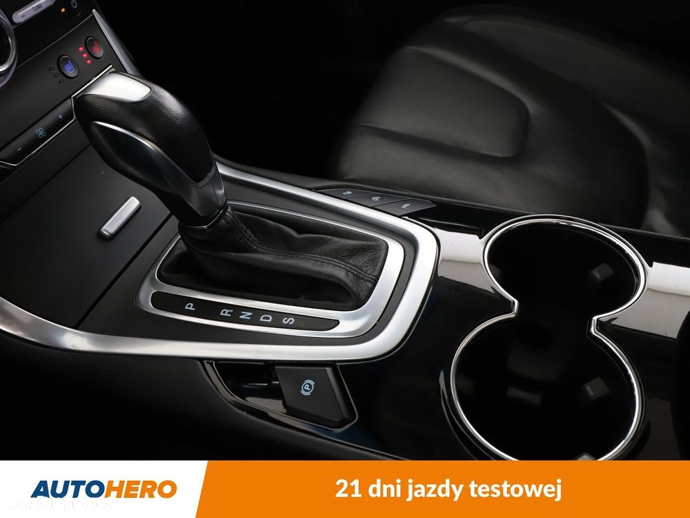 Ford Edge 2.0 TDCi Twin-Turbo 4WD Titanium - 26