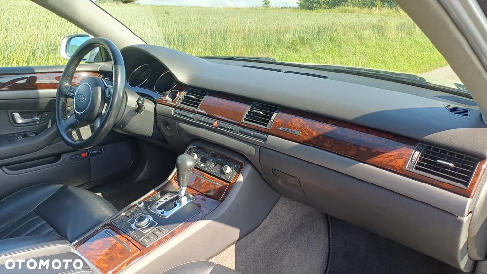 Audi A8 - 23