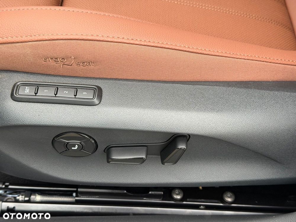 Skoda Superb 2.0 TDI SCR 4x4 L&K DSG - 9