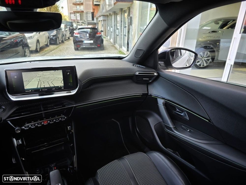Peugeot 2008 1.2 PureTech GT Line EAT8 - 19