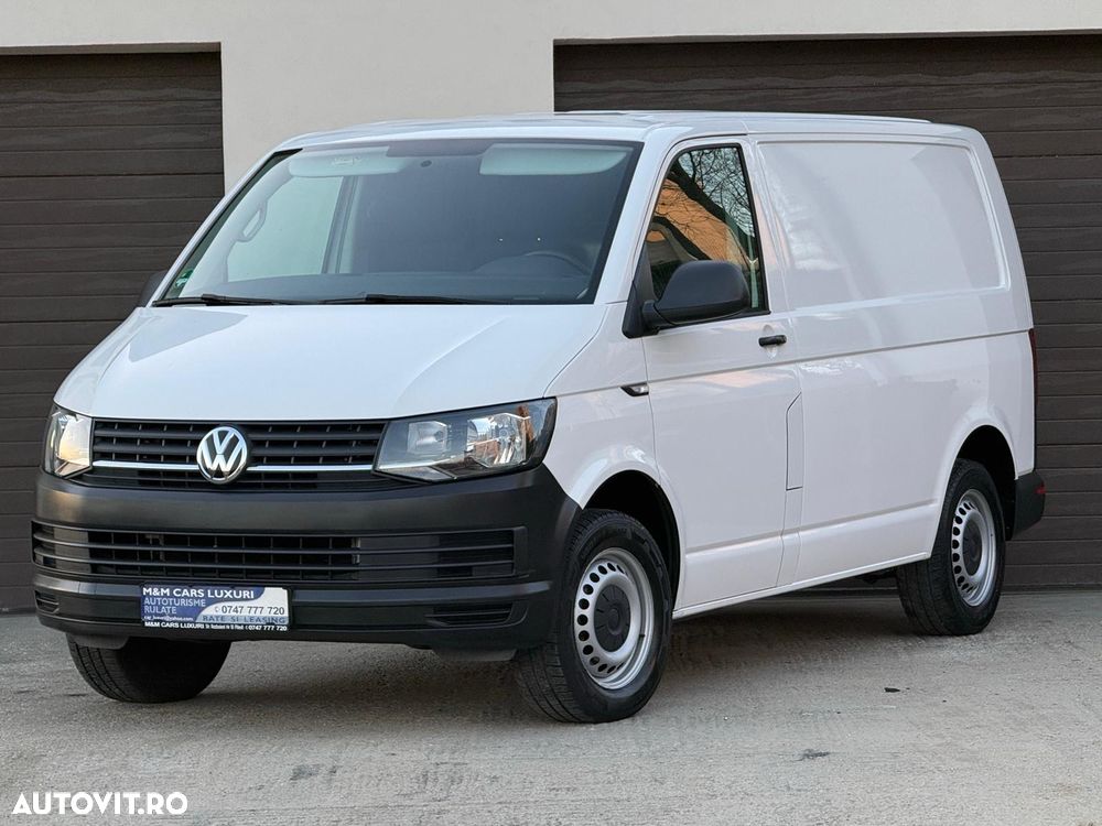 Volkswagen Transporter - 1