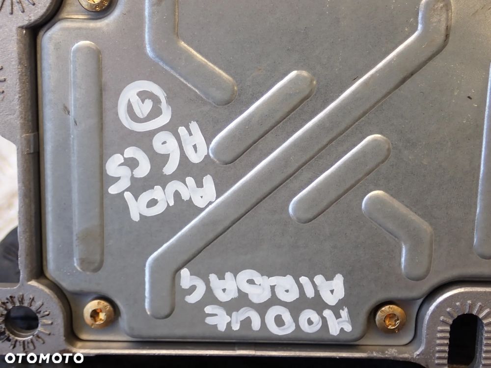 AUDI A6 C5 CZĘŚCI (1)- 4A0857833D, 8E0/1J0864203 B/C/D, 4B9827507M, 4B0823509,4B9827085D, 4B1880204G, DZWIGNIA HAMULCA RĘCZNEGO, 4B9827552M, 4B0823359C, LINKA MASKI, 8L0035501E, 4B0959655P, 8E0909559H, (E8) 67R-016205, 4B0962258N, 8D0422373C, 4B0955453A,  RADIO +PANEL - 25