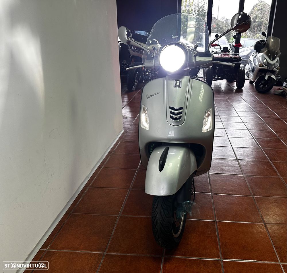 Vespa GTS Super 250 - 2
