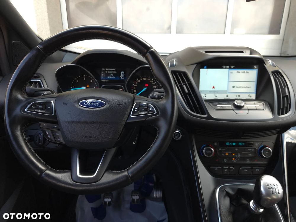 Ford Kuga 2.0 TDCi 4x4 ST-Line - 26