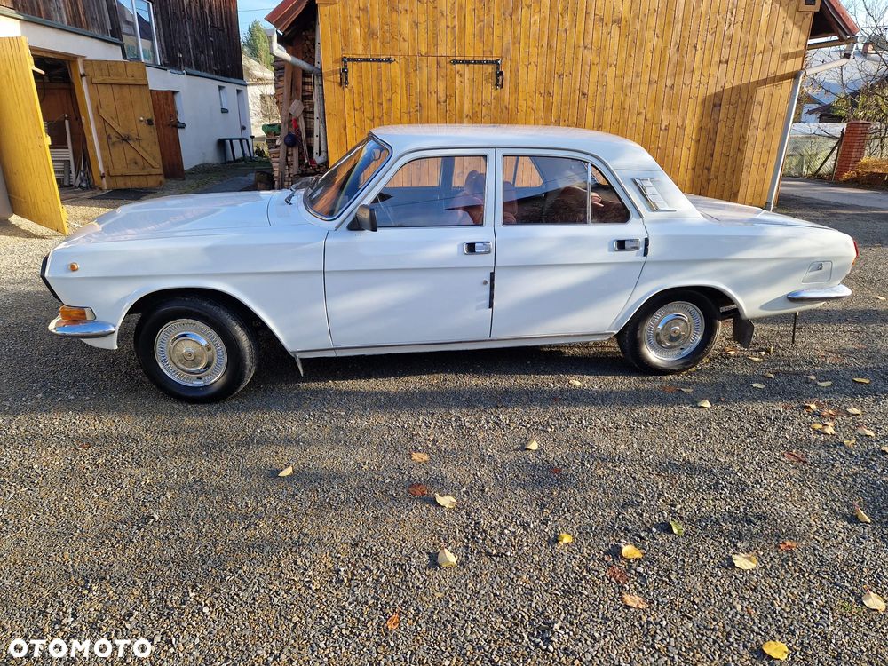 Wołga GAZ-24 - 4