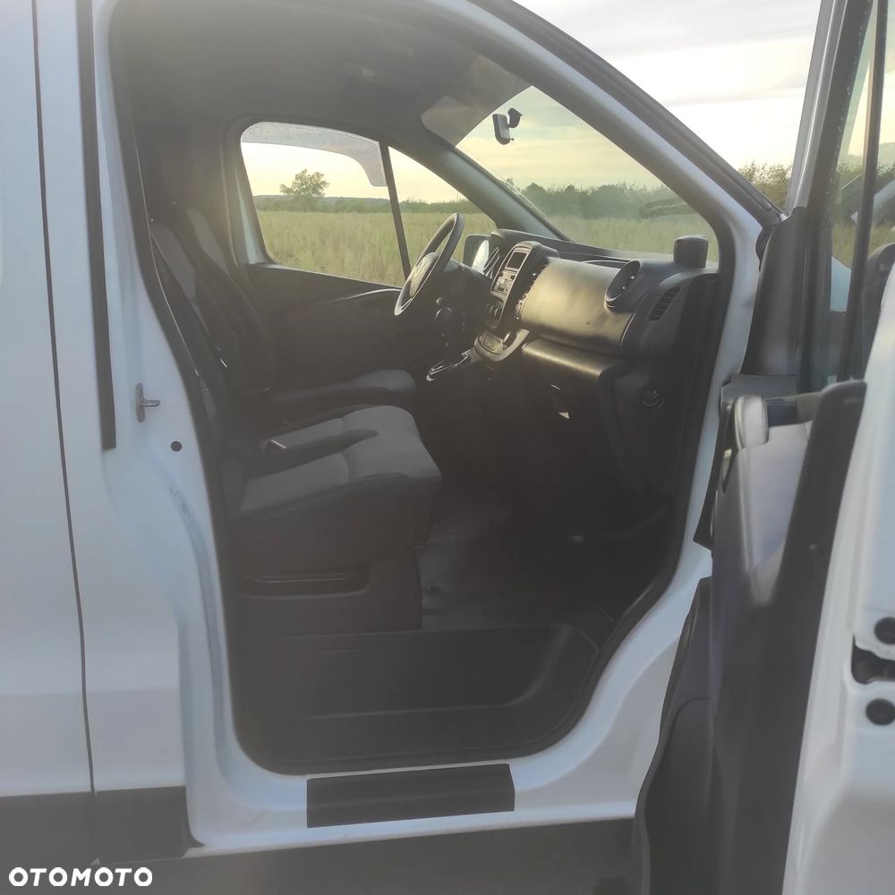 Opel Vivaro - 14