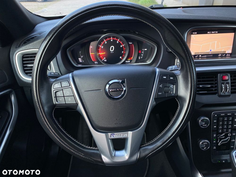 Volvo V40 T4 Drive-E R-Design Momentum - 37