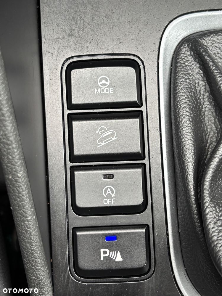 Hyundai Tucson 2.0 CRDI BlueDrive Style 2WD - 22