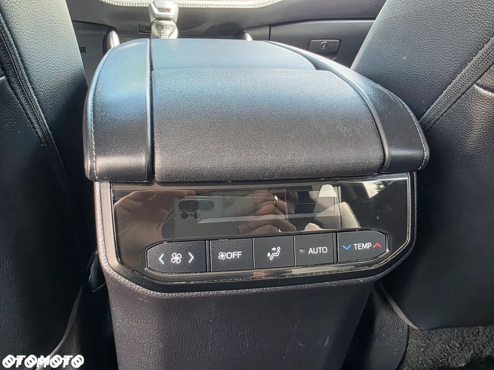 Toyota Highlander 2.5 Hybrid Executive Style - 32
