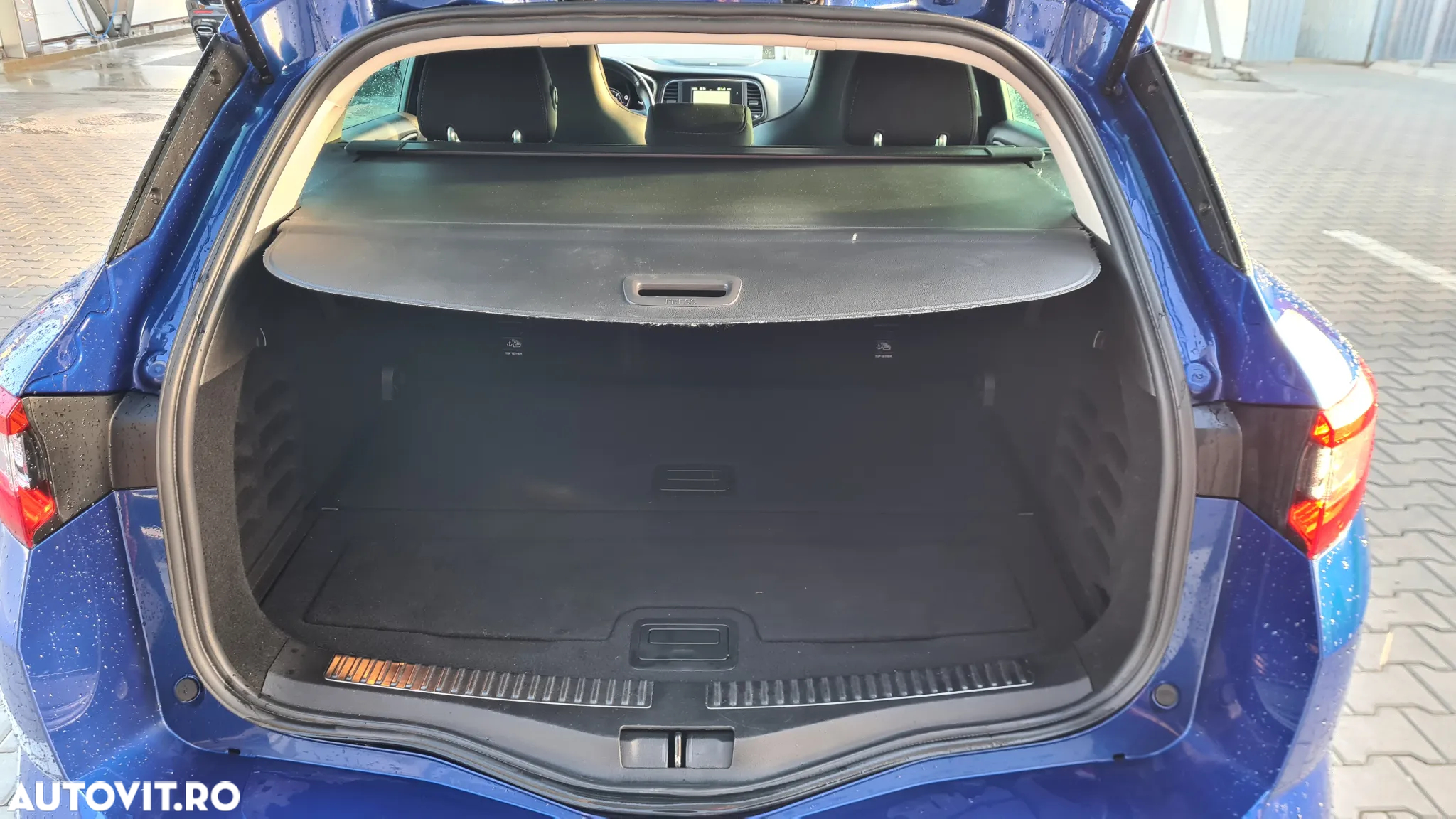 Renault Megane Estate Blue dCI EDC Intens - 9