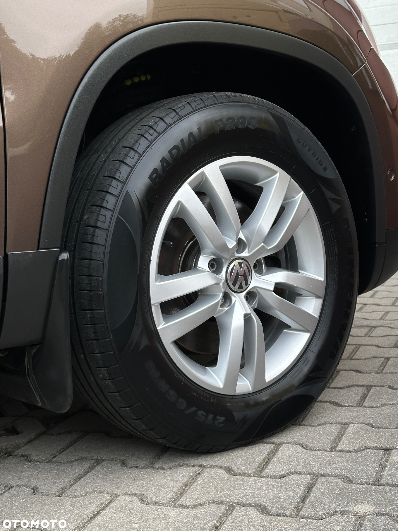 Volkswagen Tiguan - 10