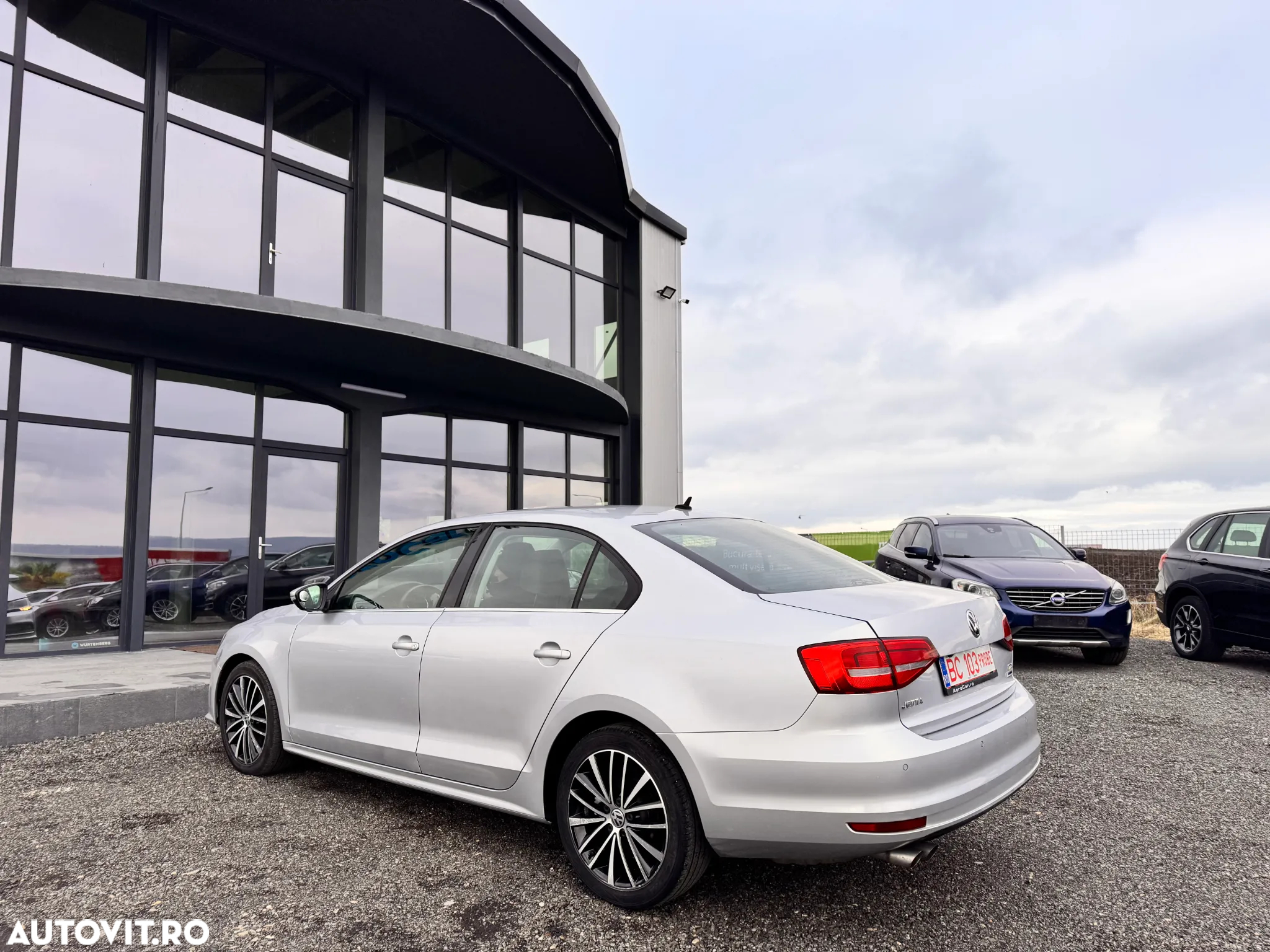 Volkswagen Jetta 2.0 TDI DSG BlueMotion Technologie - 10