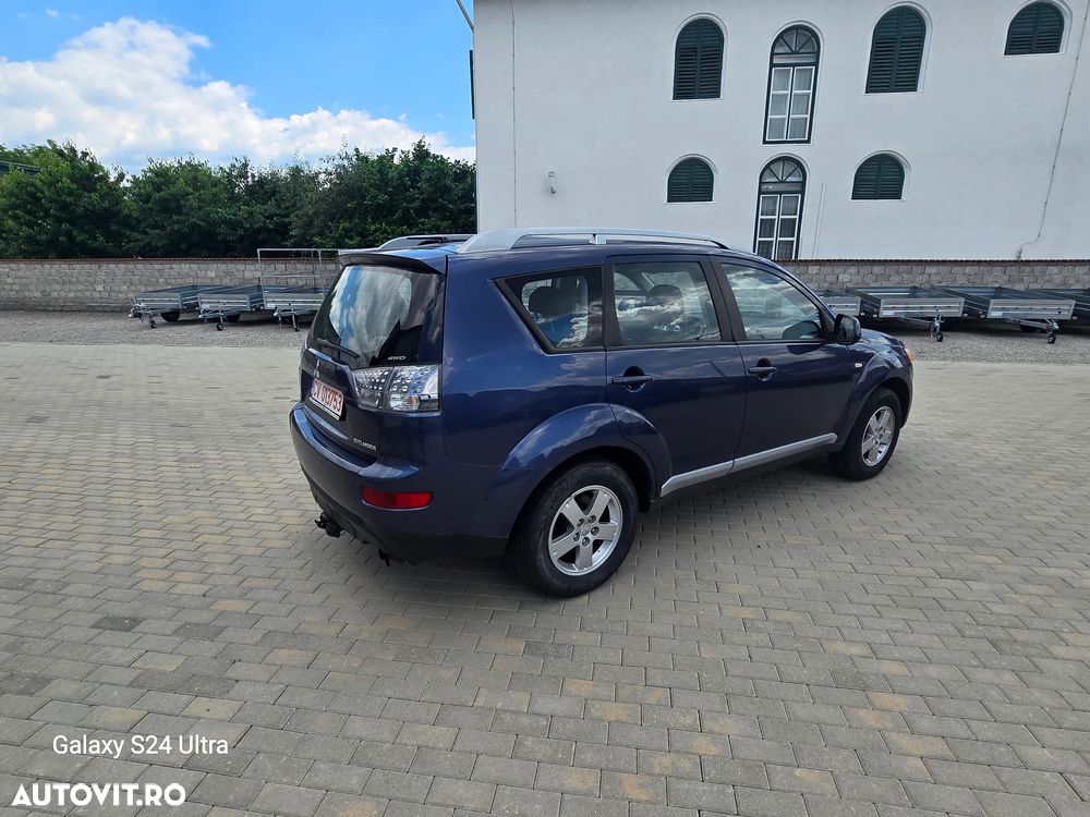 Mitsubishi Outlander 2.0 DI-D Intense - 25