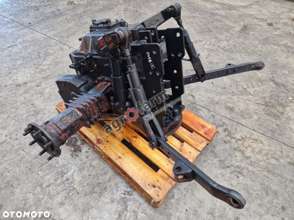 Tylny most John Deere 3310 - 1