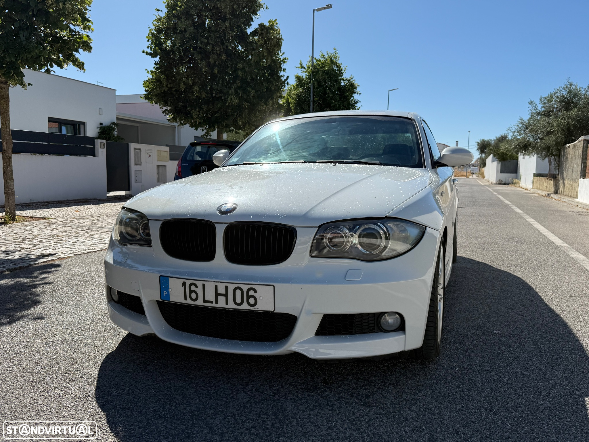 BMW 120 d Coupe Limited Edition Lifestyle c/ M Sport Pack - 2