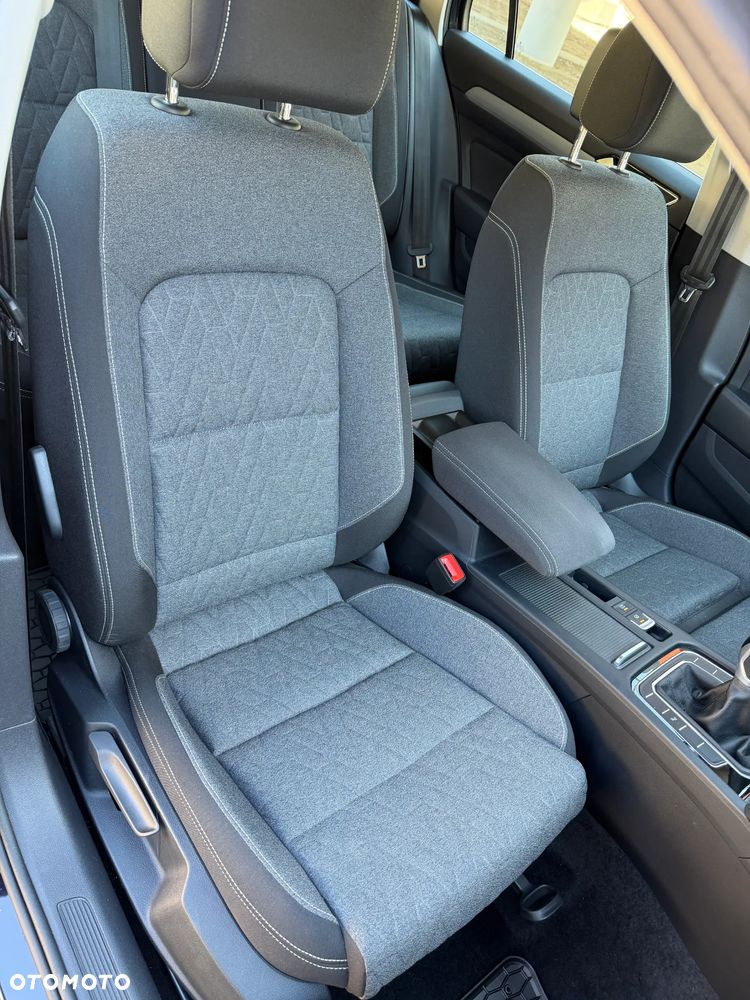 Volkswagen Passat 1.5 TSI EVO Business - 32