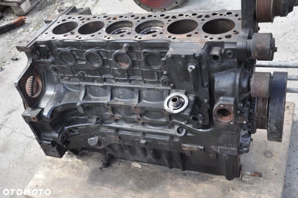 SILNIK IVECO NR F4DE9684B Case Puma  NEW HOLLAND T7040 - 1