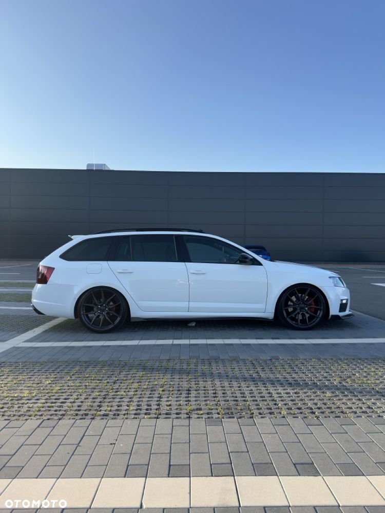 Skoda Octavia 2.0 TDI RS DSG - 4