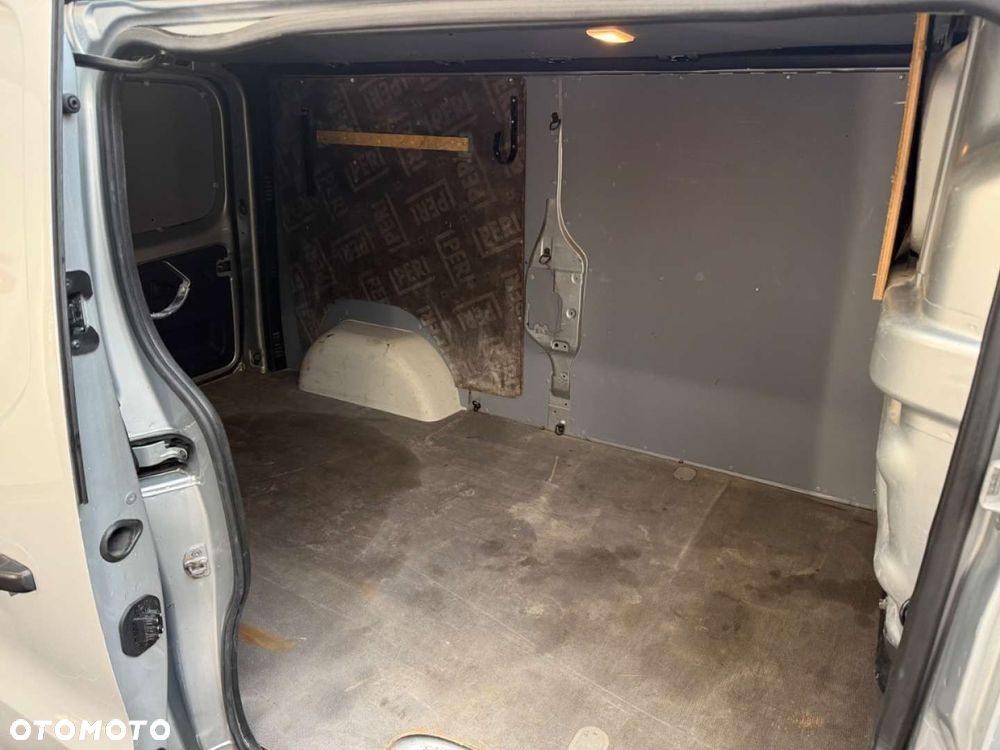 Opel VIVARO - 25