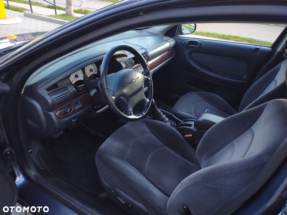 Chrysler Sebring 2.0 LX - 7