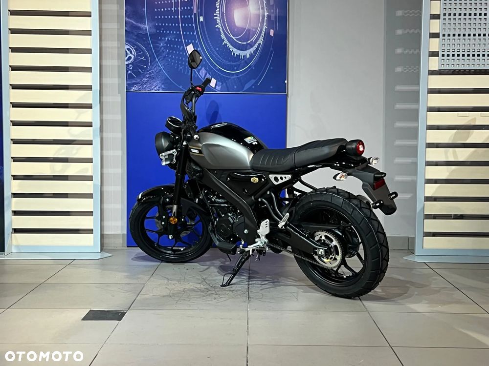 Yamaha XSR - 3