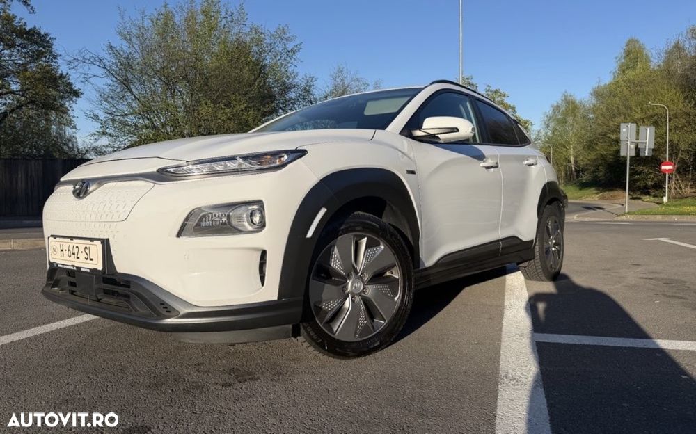 Hyundai KONA Premium - 2