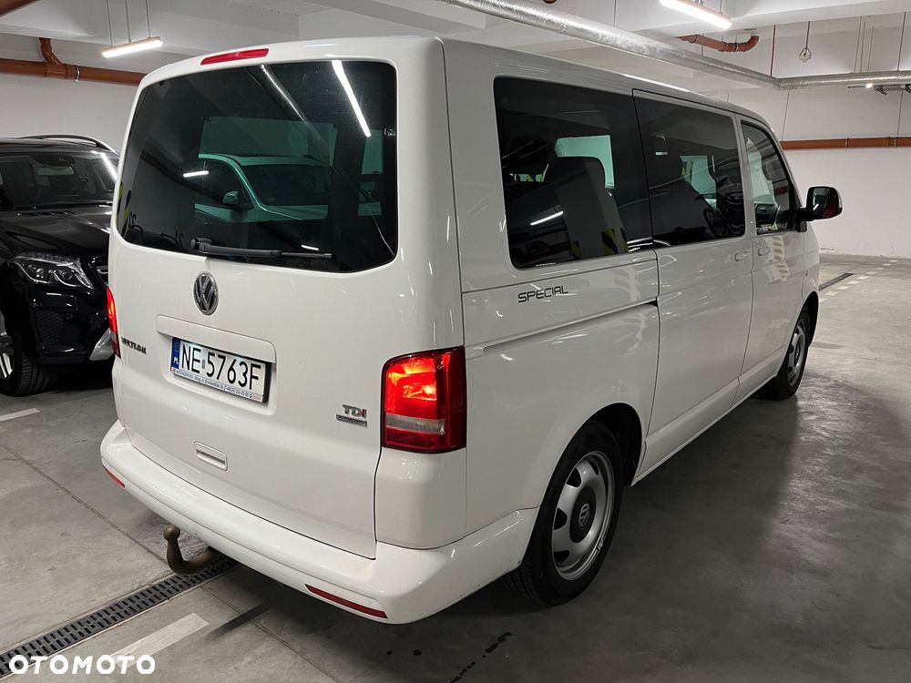Volkswagen Multivan - 33