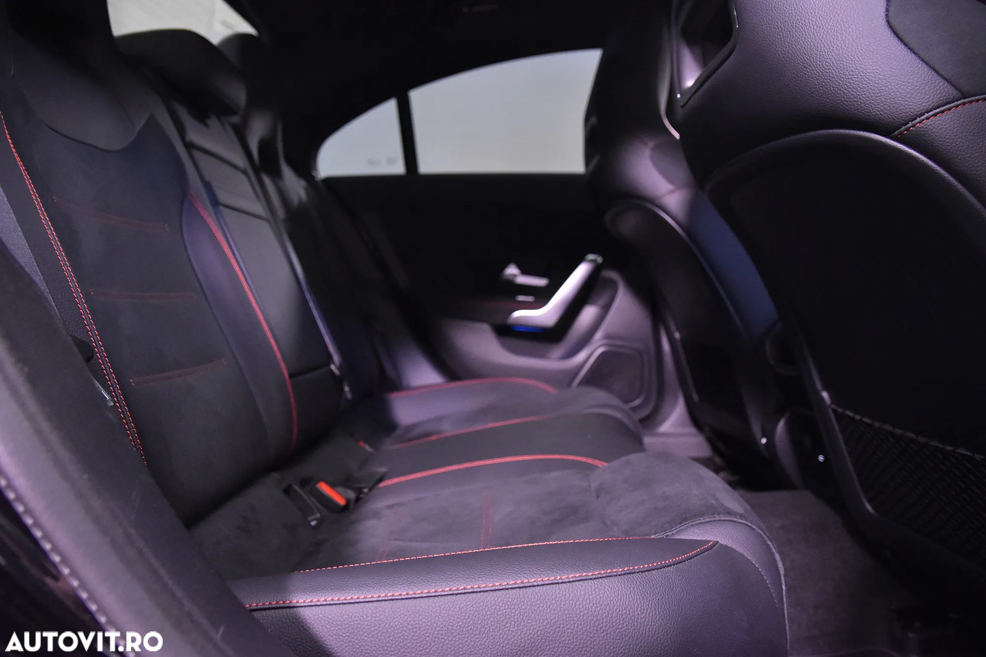 Mercedes-Benz CLA 200 7G-DCT AMG Line - 13