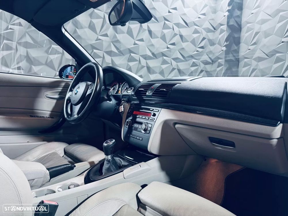 BMW 120 d Cabrio Limited Edition Lifestyle c/ M Sport Pack - 27