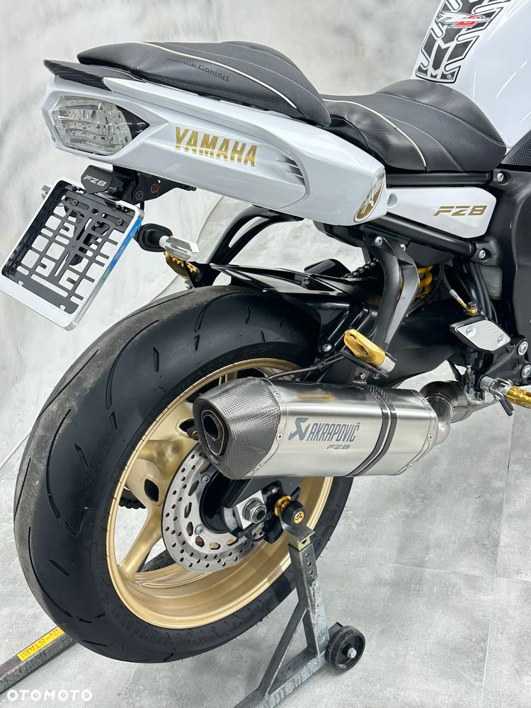 Yamaha FZ8 - 7