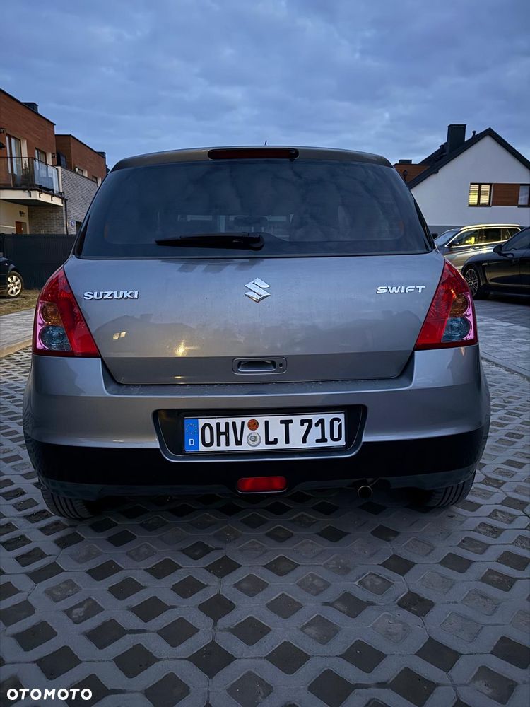 Suzuki Swift 1.3 DDiS Comfort - 36