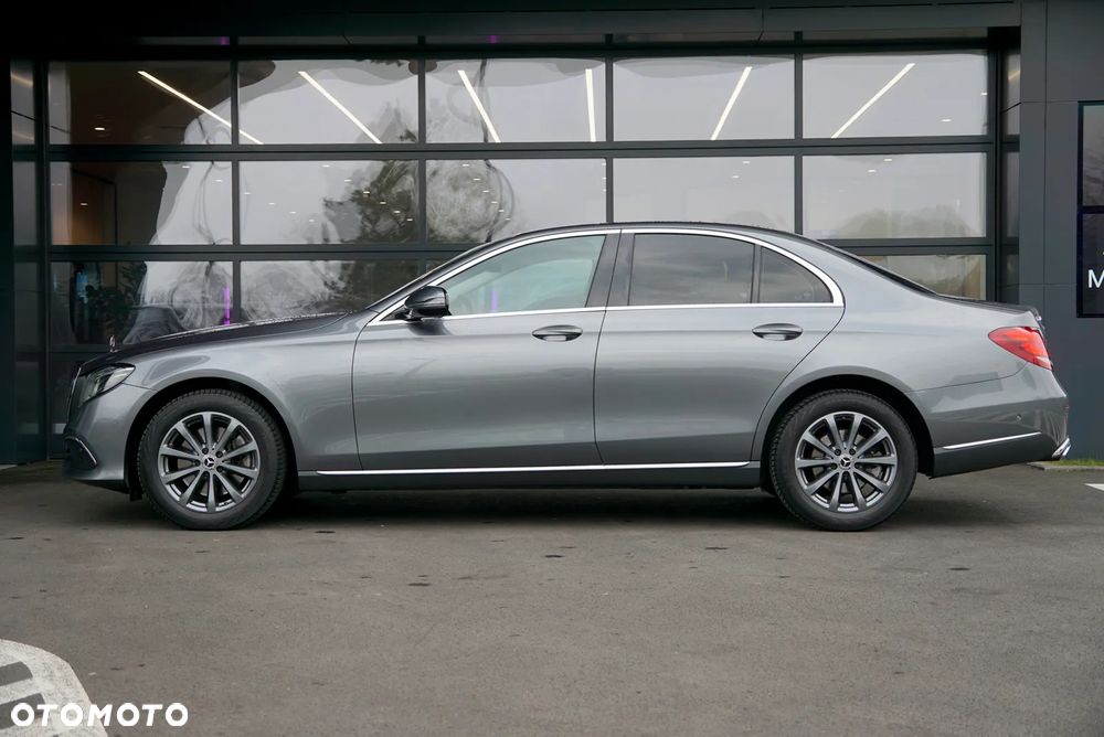 Mercedes-Benz Klasa E 220 d 4-Matic 9G-TRONIC - 3