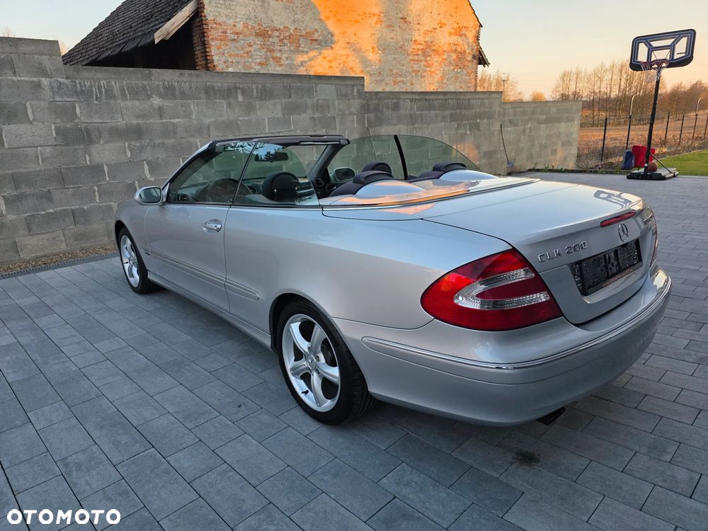 Mercedes-Benz CLK - 4